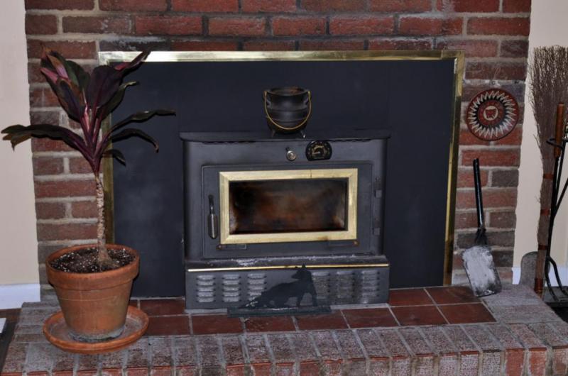 Pourquoi le ramonage de chemin&eacute;e &agrave; Vertus est essentiel pour votre habitat