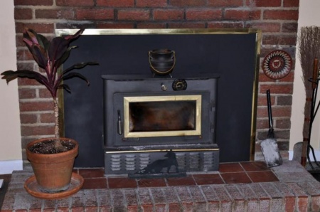 Pourquoi le ramonage de chemin&eacute;e &agrave; Vertus est essentiel pour votre habitat